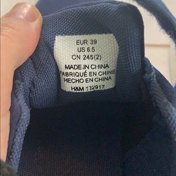 H&M Men’s Shoes    - Picture 5 of 8